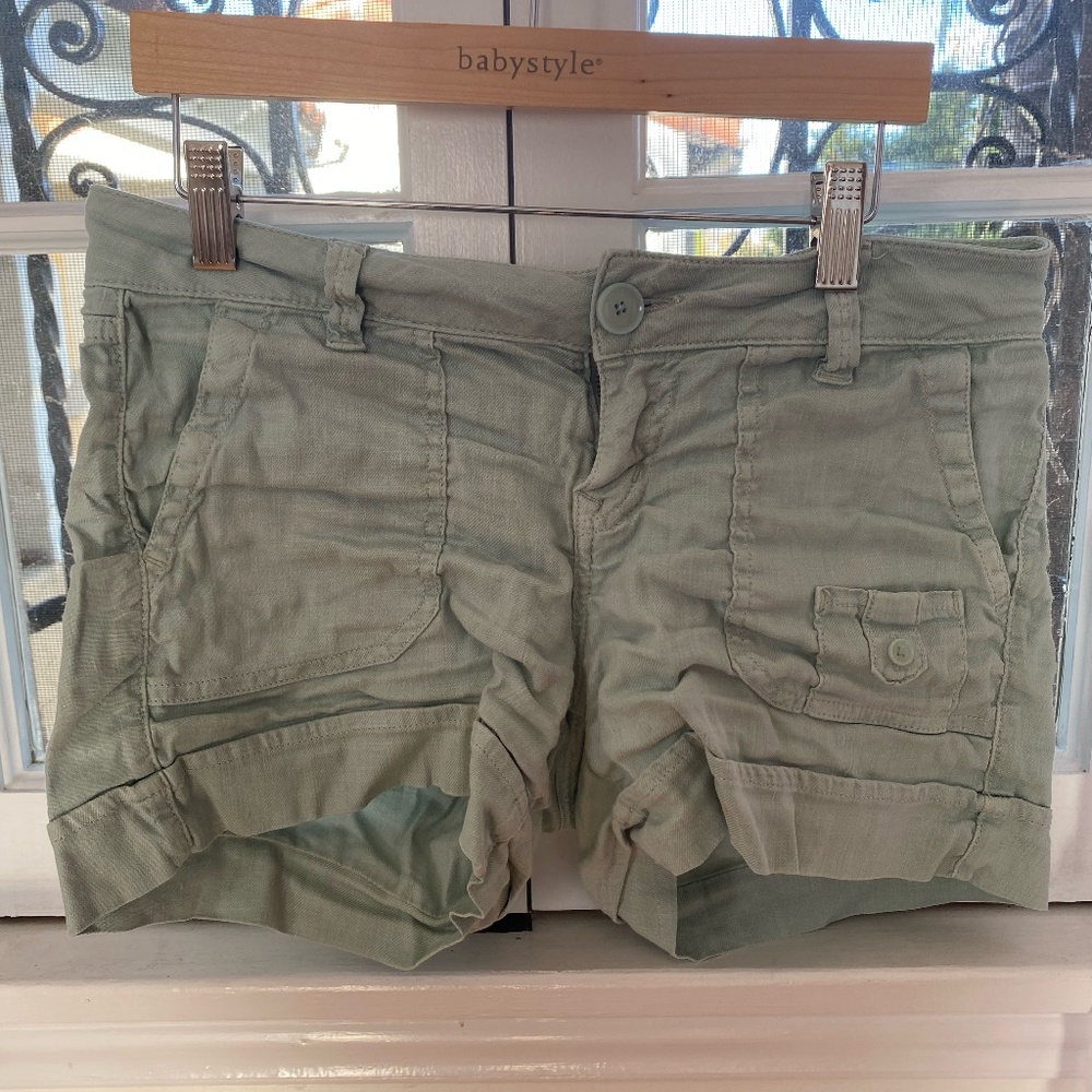 Pastel Green Woman's Level 99 Shorts